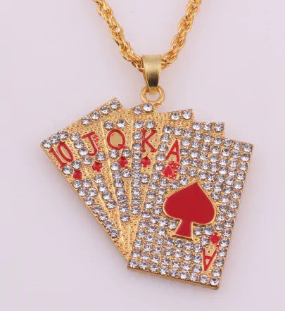 Collar con colgante de naipes