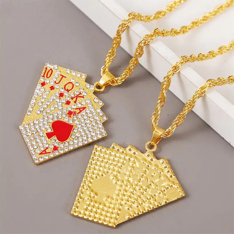 Collar con colgante de naipes