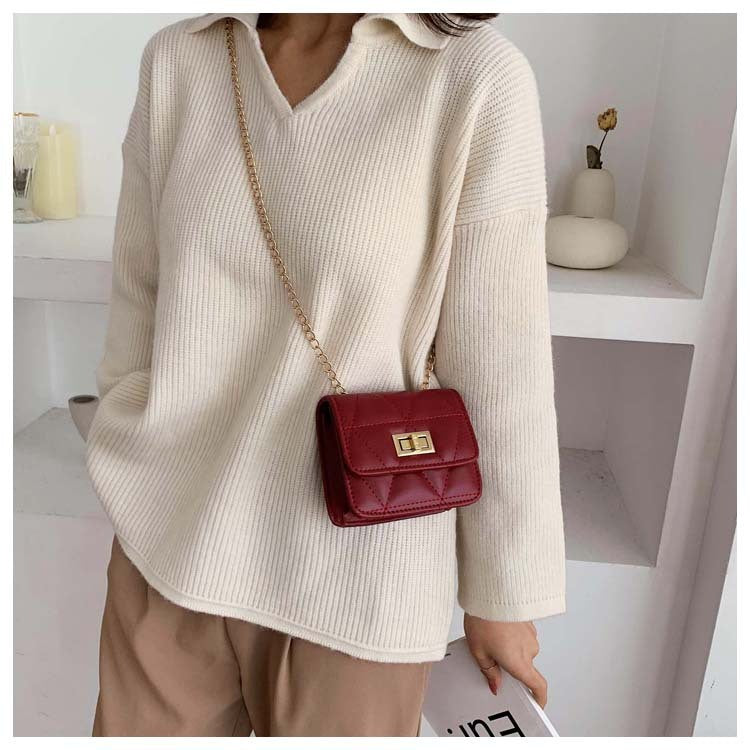 Western chain shoulder bag