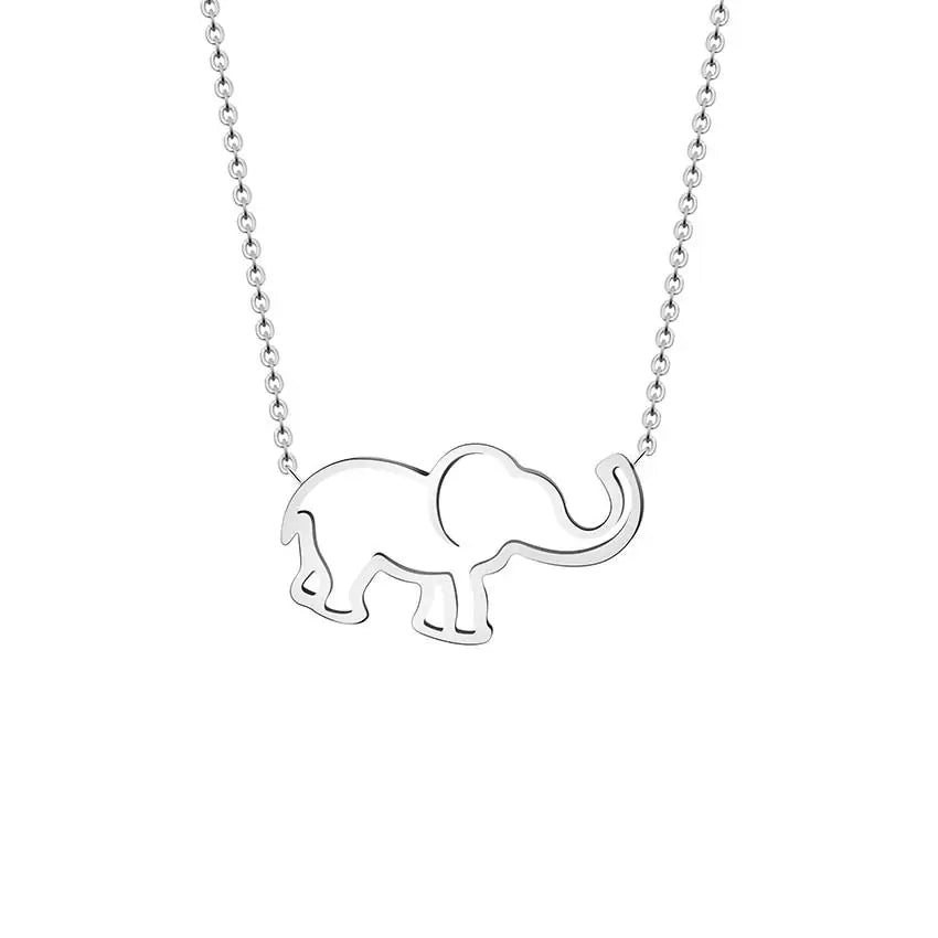 Lindo collar con colgante de elefante