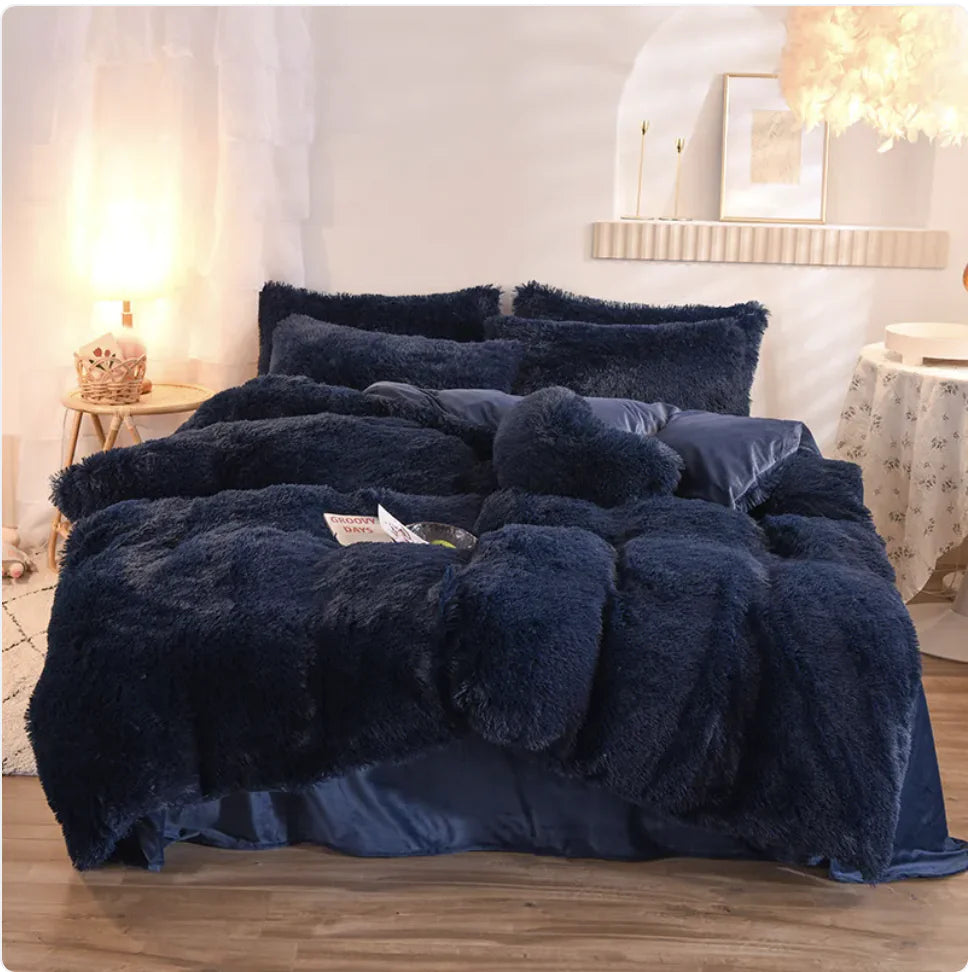 Luxury Plush Fleece Bedding Set - Queen & King Sizes, Warm Quilt Cover & Pillowcases