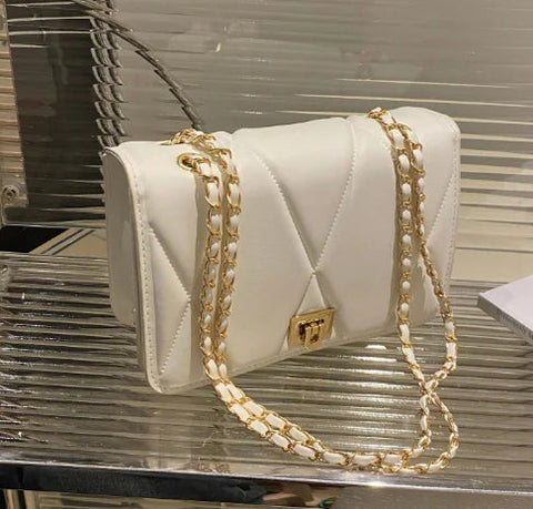 Fashionable Chain Strap Shoulder Bag and Tote Bag Frugal Finds Galore