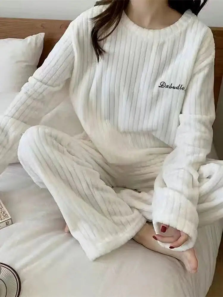 Conjunto de pijama de terciopelo suave para invierno