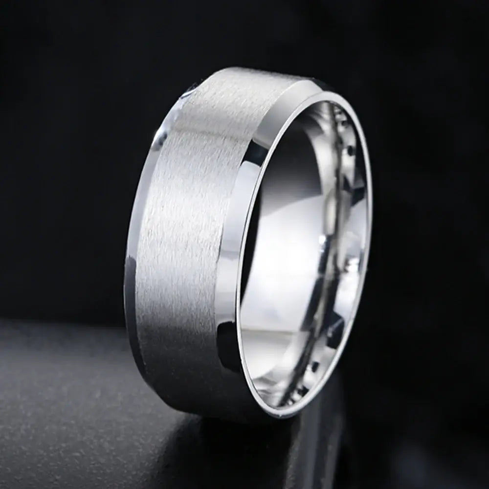 Anillo de plata negra con ranuras para hombre