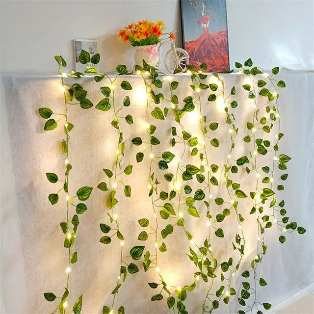 Battery-Powered Flower and Green Leaf String Lights